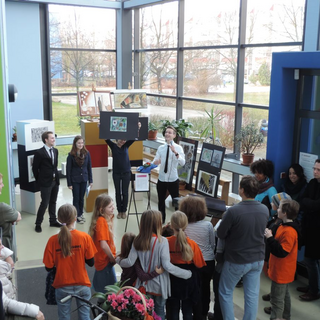 kunstauktion Montessori-Schulzentrum Leipzig - Neuigkeiten - Freude - Arbeit - Stolz